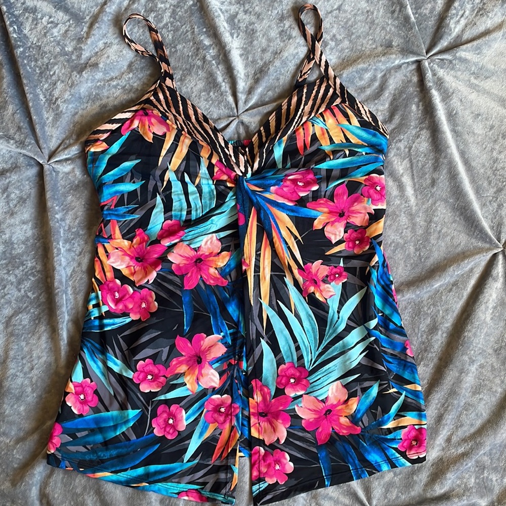 Miraclesuit Tankini Top - Size 12 - Tropical Floral with Tiger Print design.